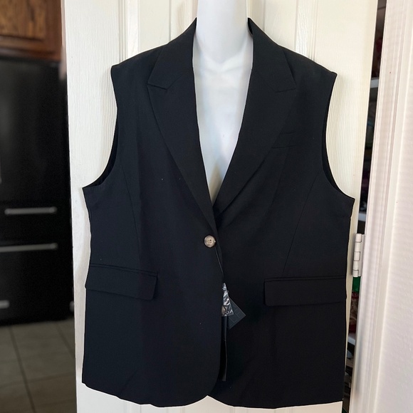 MINASELF Black Sleevless Vest Blazer - Picture 1 of 7
